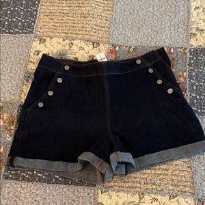 NWT Banana Republic Dark Blue Denim Roll-Hem Shorts with Button Accents